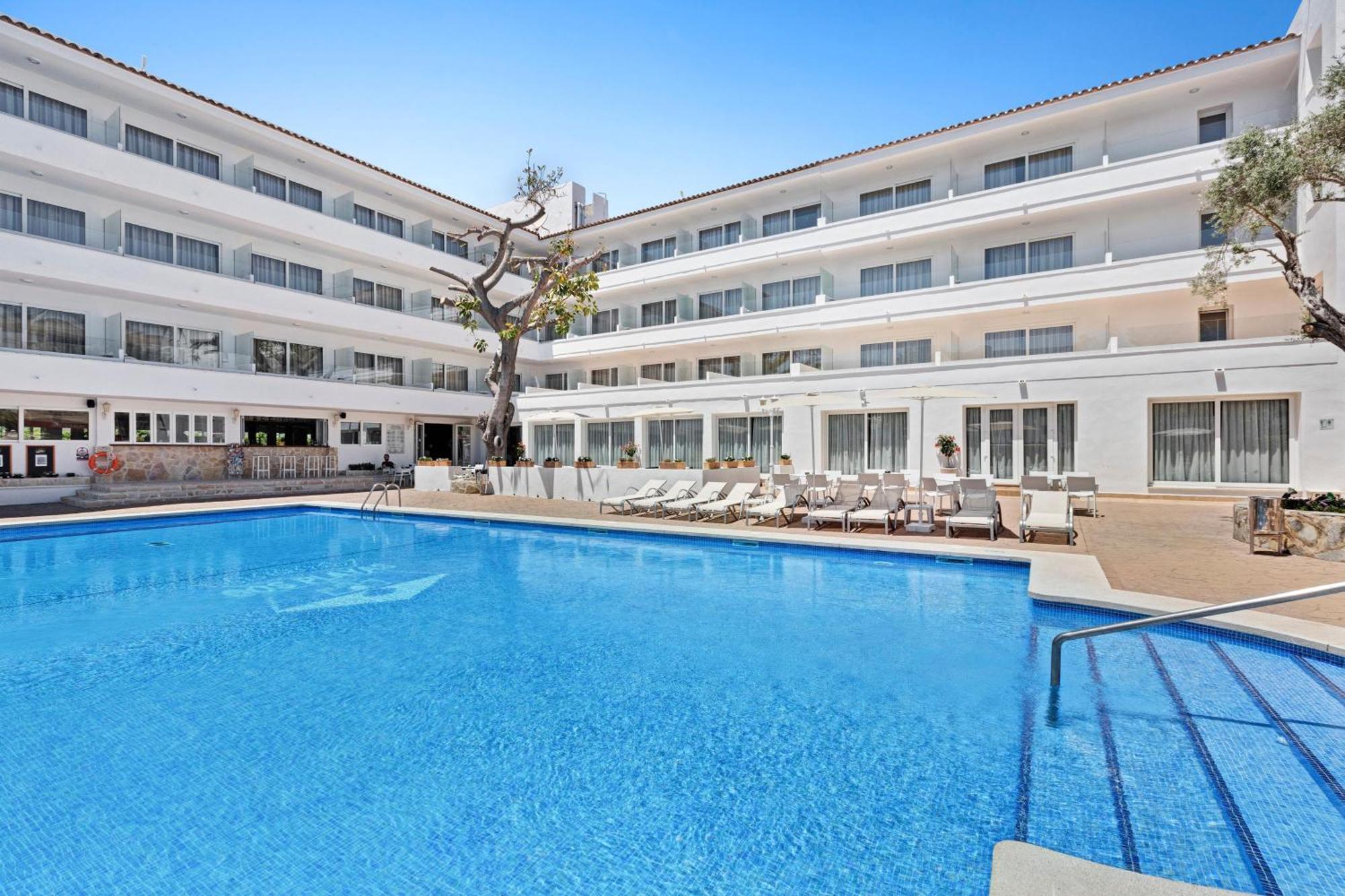 Thb Dos Playas - Adults Only Hotel Cala Ratjada  Exterior photo